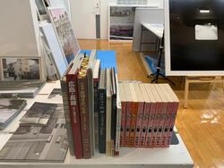 笹岡さんが原爆関係の書籍を刊行する際に参考にした資料など