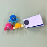 科学体験の作品2「くるくる磁石人形」
