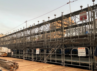 外周部の足場設置