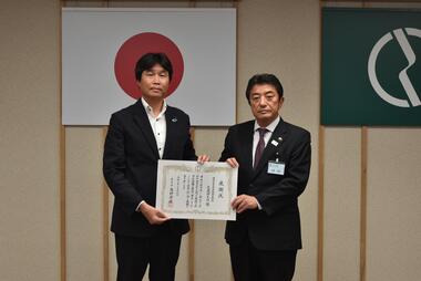 明治安田生命保険相互会社に感謝状を贈呈しましたの画像