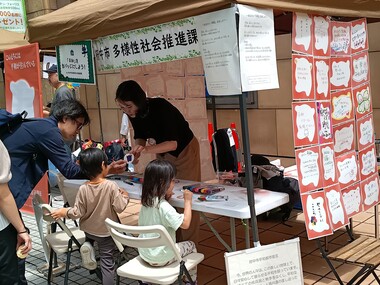 キテキテマルシェで平和都市宣言40周年PRを行いました。
