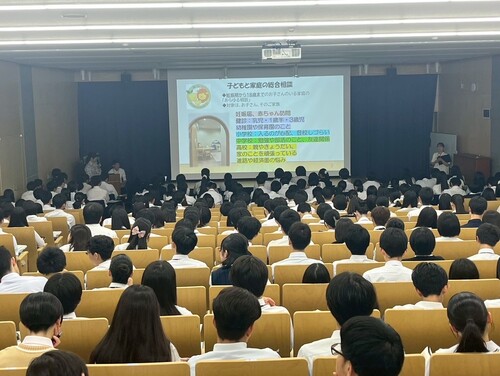 「ヤングケアラー」の講話の様子