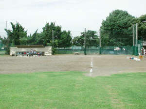 画像　調布基地跡地暫定少年野球場の写真2