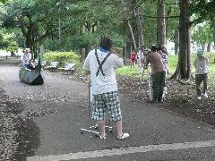 画像　公園に来ている人