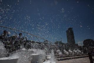 画像　おおまきしんじ《メモリアル　リバース》2010　瀬戸内国際芸術祭2010（高松）