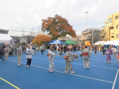 画像　民踊流しの様子