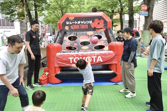 バスケシュート体験の様子