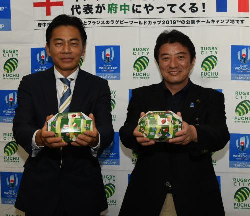 画像　左から多久島代表取締役社長、高野市長
