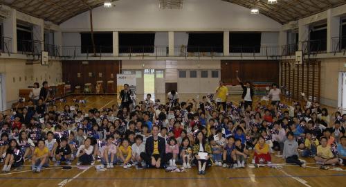 在日オーストラリア大使館による授業が小学校で行われました 東京都府中市ホームページ