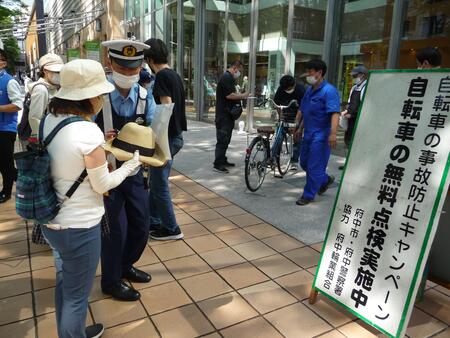 自転車無料点検の様子