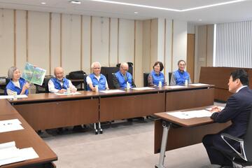 懇談会の様子2の写真