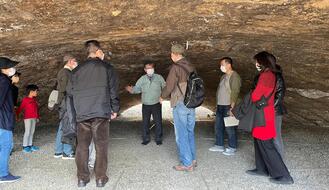 画像　白糸台掩体壕の写真