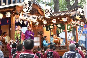 画像　山車パレード