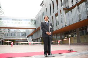 高野市長が挨拶しているときの画像