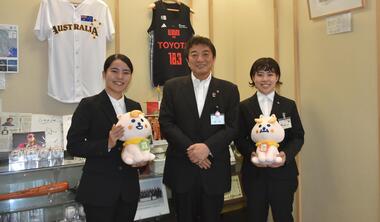 JICA海外協力隊として派遣予定　伊藤杏珠さん、髙橋友依さんが市長を表敬訪問の画像