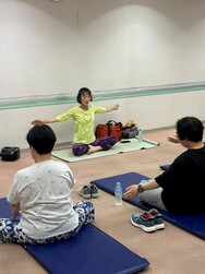 ヨガの様子1