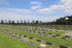 公営　稲城・府中メモリアルパークの芝生墓地の写真