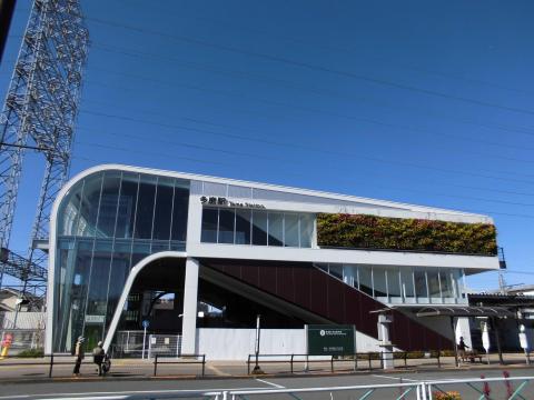 多磨駅東口駅前広場