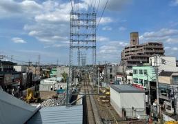 画像　多磨駅工事の様子