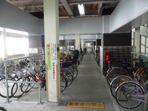 府中駅東自転車駐車場　場内写真