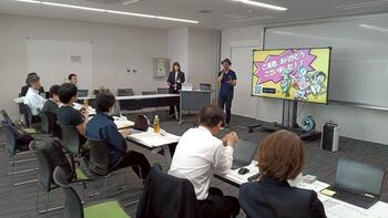 公開プレゼンテーションの様子1