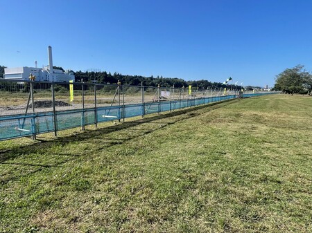 バーベキュー場 工事（フェンス）状況1